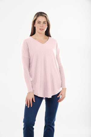 ESSENTIAL CURVED HEM VEE PULLOVER