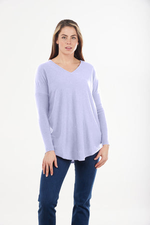 ESSENTIAL CURVED HEM VEE PULLOVER