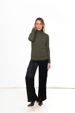 ESSENTIAL ROLL NECK PULLOVER