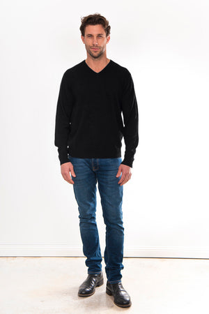 ESSENTIAL VEE NECK PULLOVER