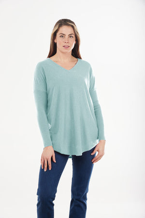 ESSENTIAL CURVED HEM VEE PULLOVER