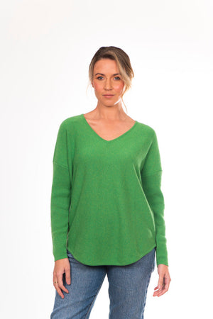 ESSENTIAL CURVED HEM VEE PULLOVER