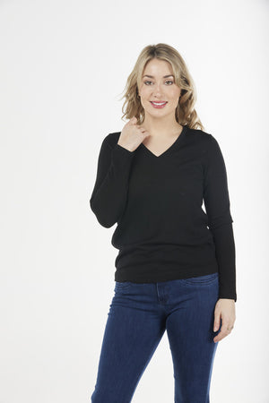 ESSENTIAL VEE NECK PULLOVER