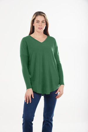 ESSENTIAL CURVED HEM VEE PULLOVER