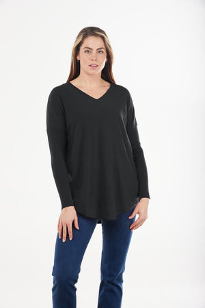 ESSENTIAL CURVED HEM VEE PULLOVER