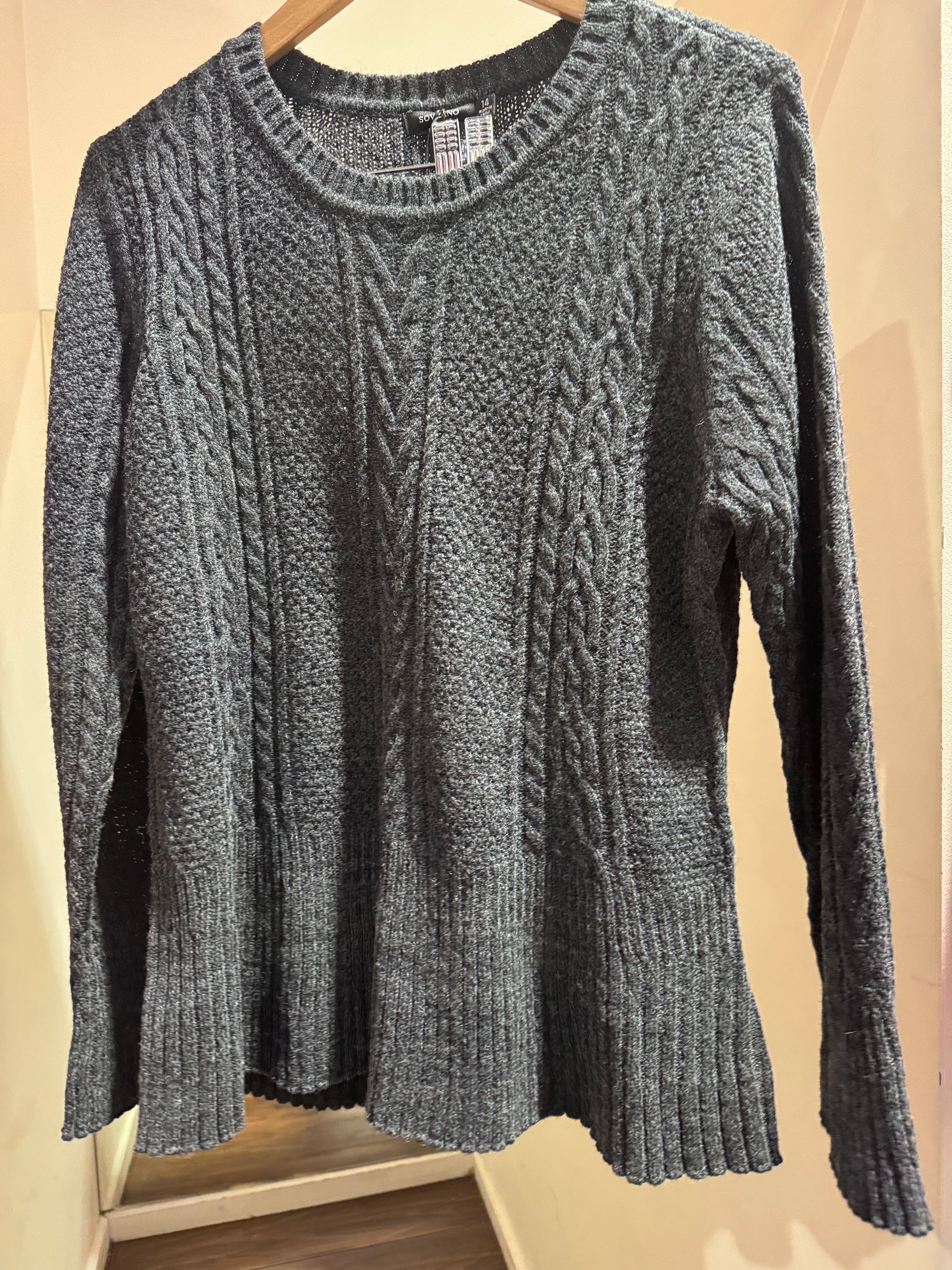 Sovrano crew neck cable with loose sleeves