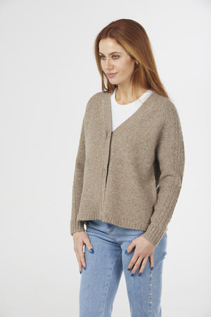 CABLE SLEEVE RAGLAN CARDIGAN