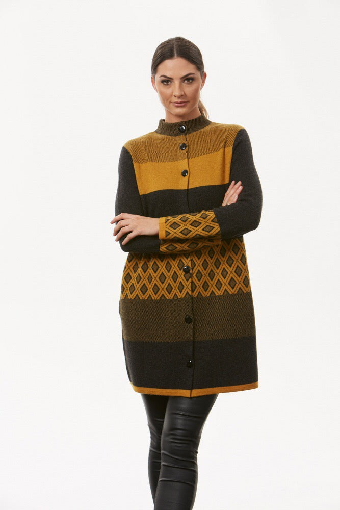 JACQUARD BUTTON COAT