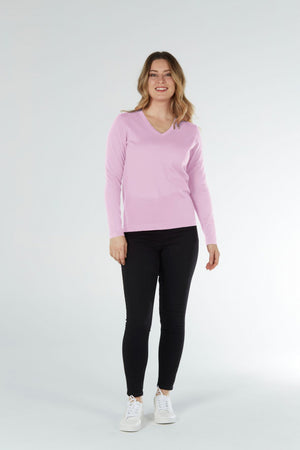 ESSENTIAL VEE NECK PULLOVER