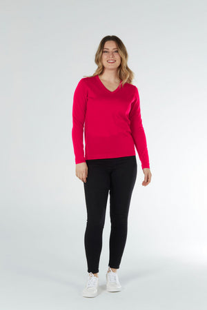 ESSENTIAL VEE NECK PULLOVER